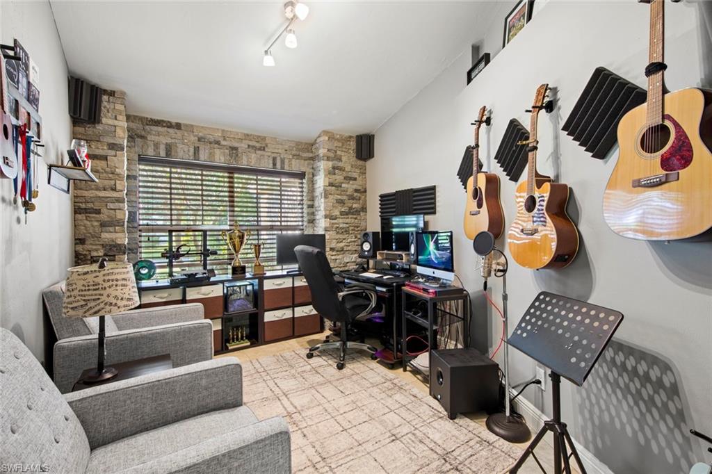 WATERFORD VILLAGE - Residential