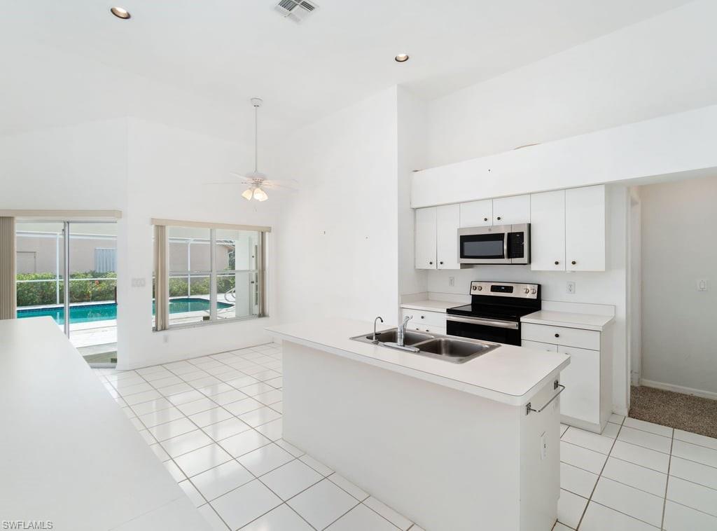 BERKSHIRE LAKES - Residential