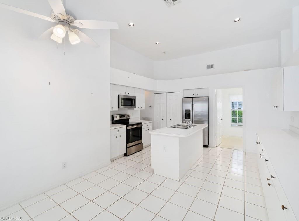 BERKSHIRE LAKES - Residential