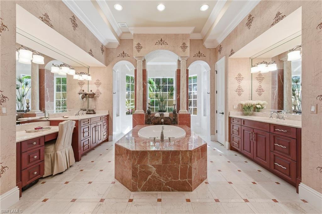 NAPLES CLUB ESTATES - Residential