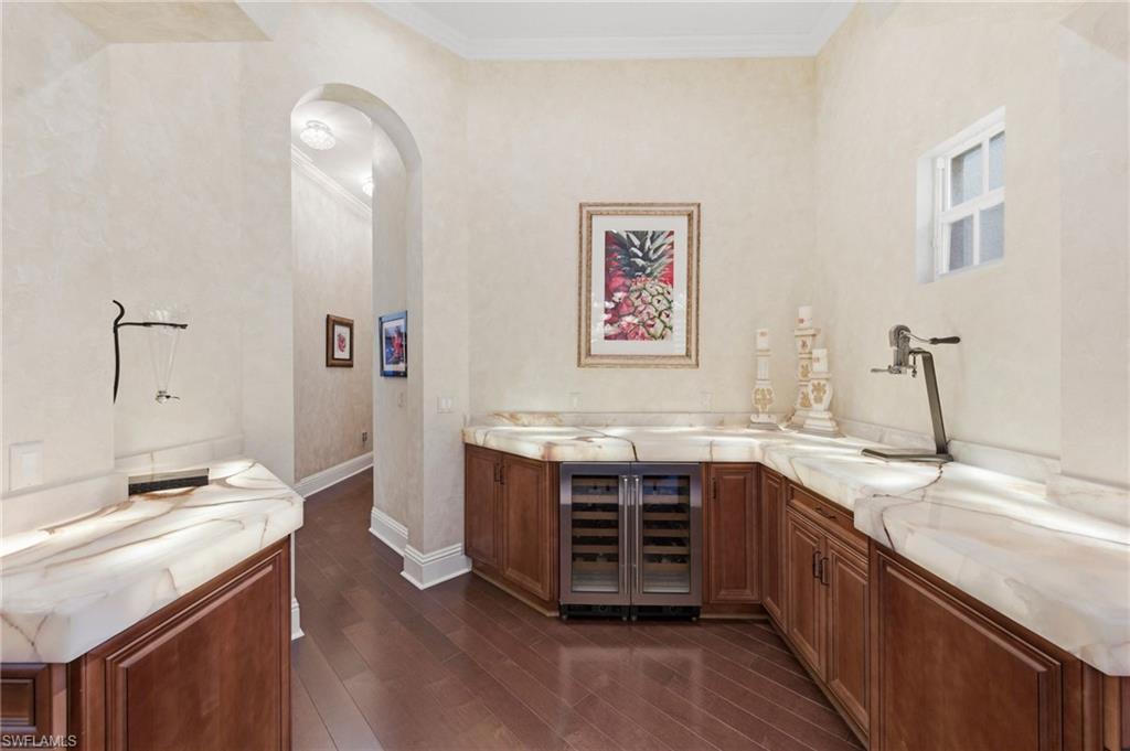 NAPLES CLUB ESTATES - Residential