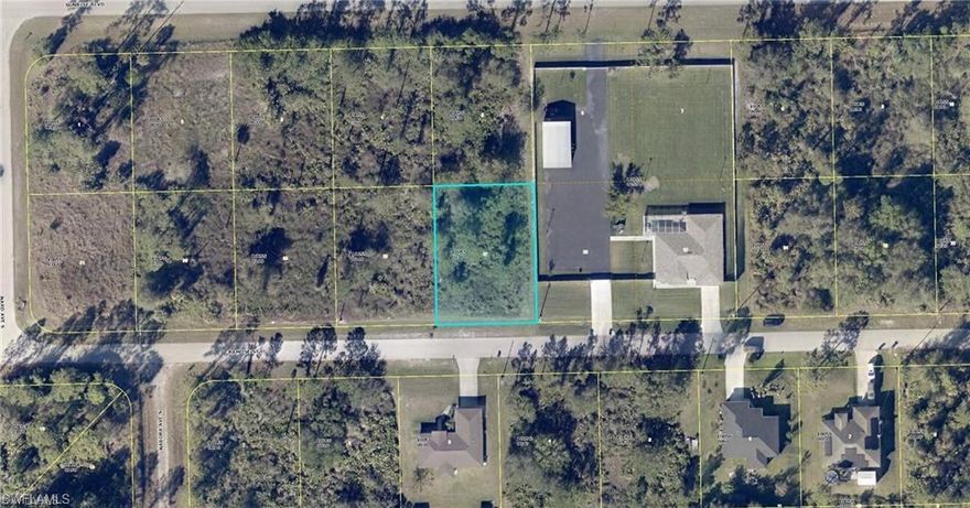 Great opportunity to own a beautiful oversized 90x124 lot, ideal for building your new dream home. Located near shopping centers, schools, and hospitals, with quick access to I-75 and SR-82. Just a short drive to Southwest Florida's top beaches and the airport. Lehigh Acres is one of the fastest-growing and most affordable areas in Florida, with low property taxes. Lots in this area are selling quickly—don’t miss out!