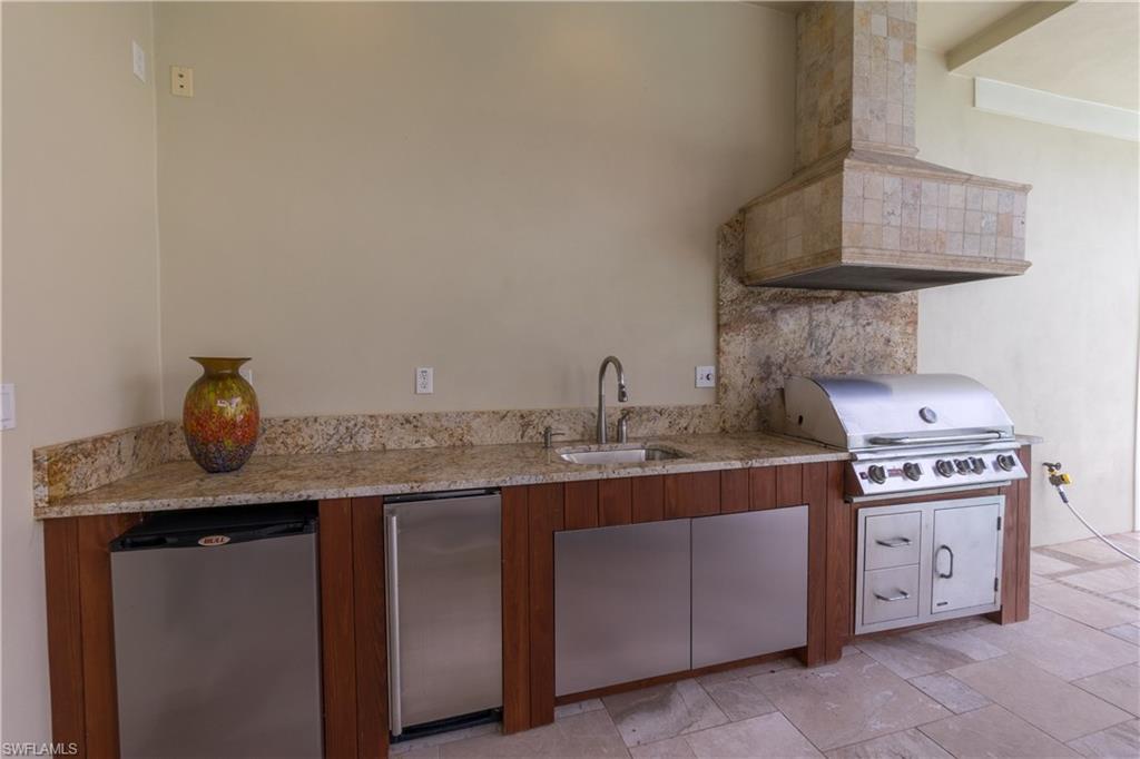 ROYAL HARBOR - Residential