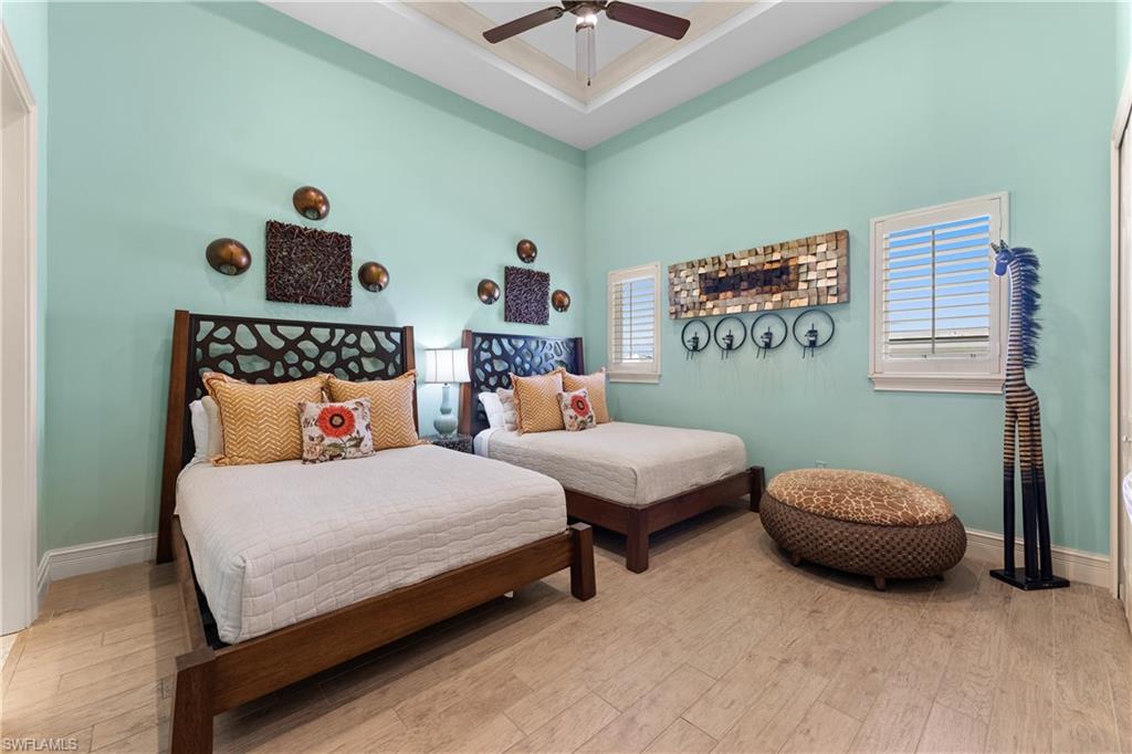 SIESTA ISLES - Residential