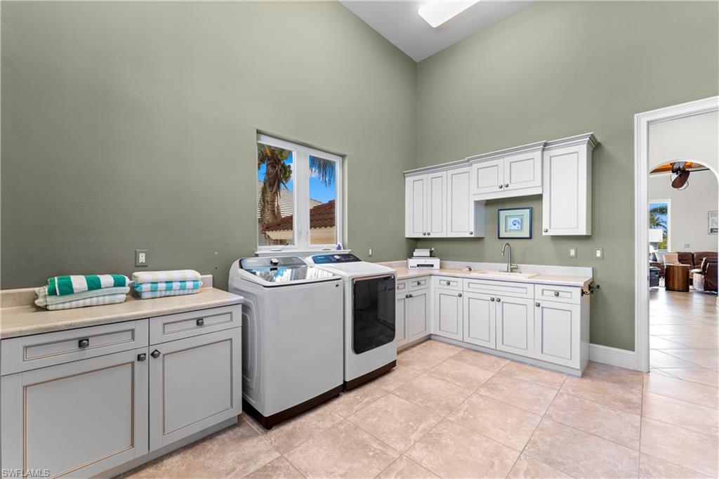 SIESTA ISLES - Residential