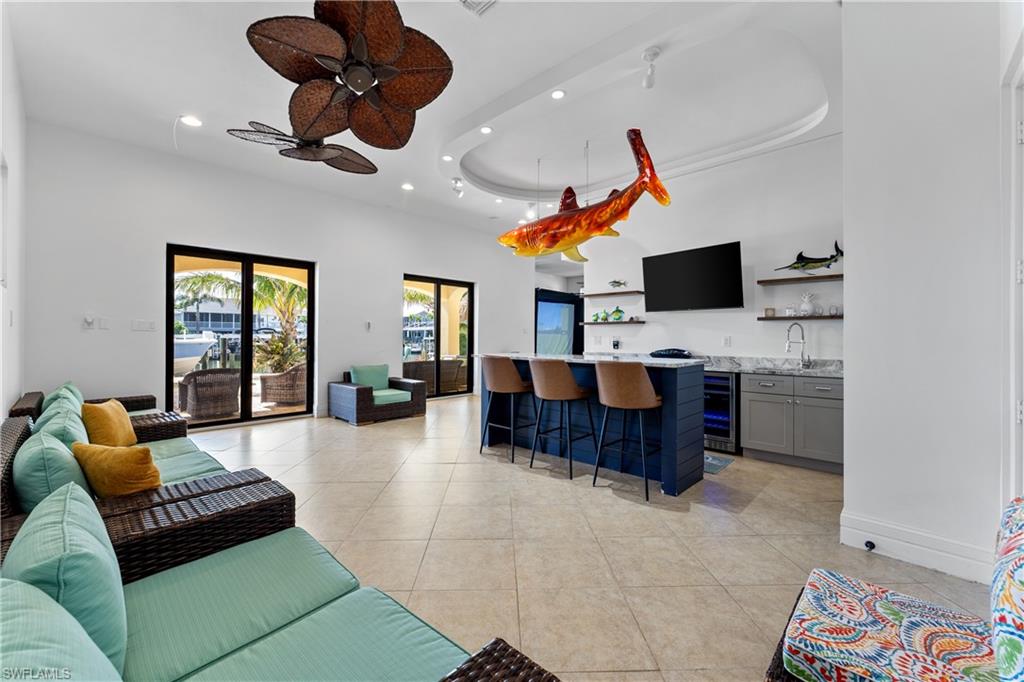 SIESTA ISLES - Residential