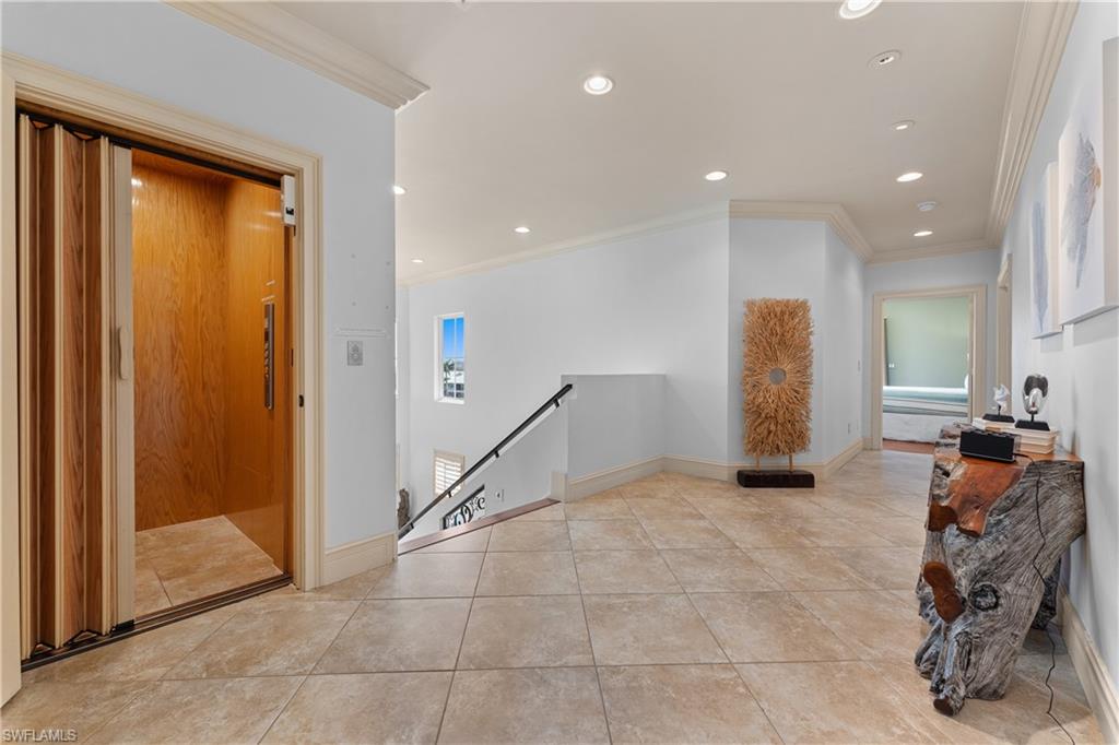 SIESTA ISLES - Residential