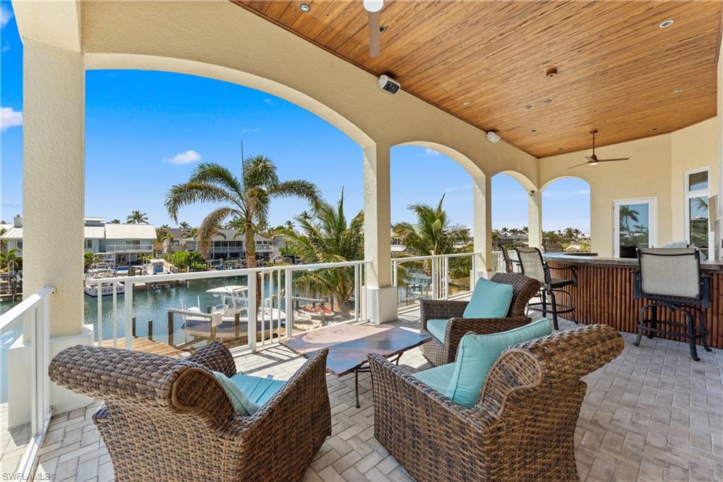 SIESTA ISLES - Residential