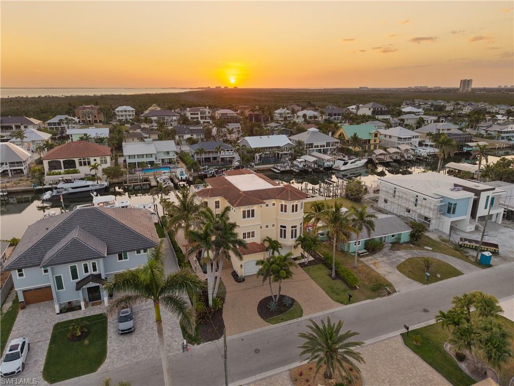 SIESTA ISLES - Residential