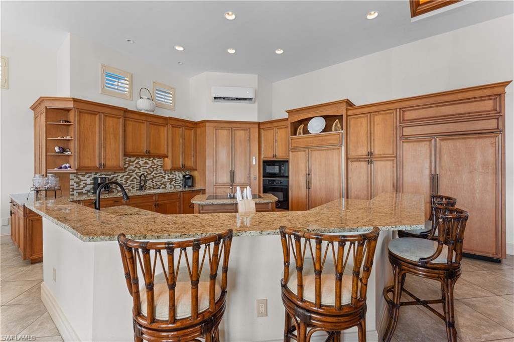 SIESTA ISLES - Residential