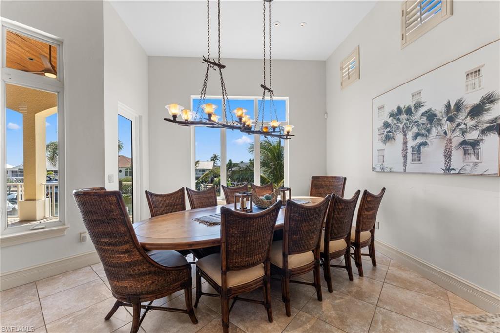 SIESTA ISLES - Residential