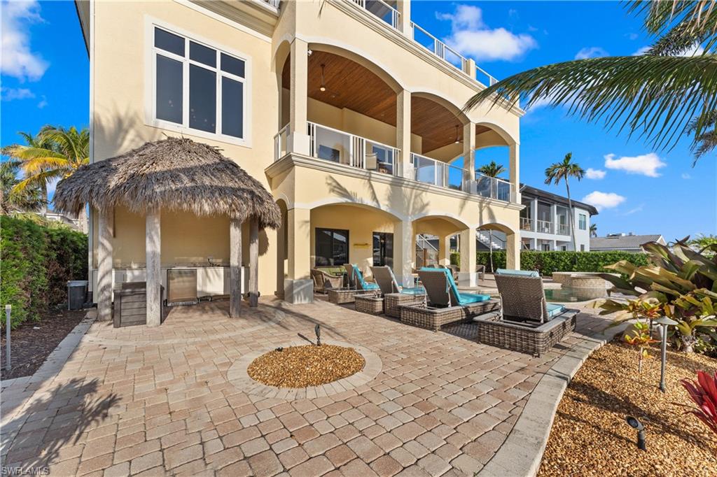 SIESTA ISLES - Residential