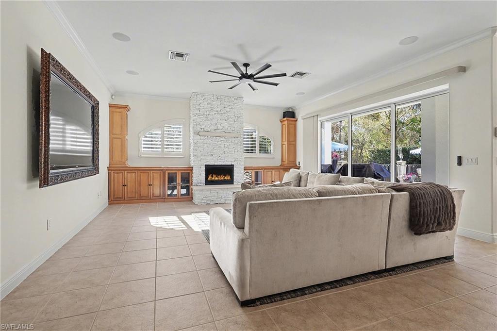 THE ENCLAVE - Residential