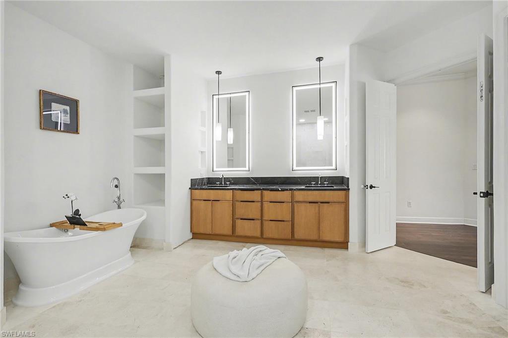 THE ENCLAVE - Residential