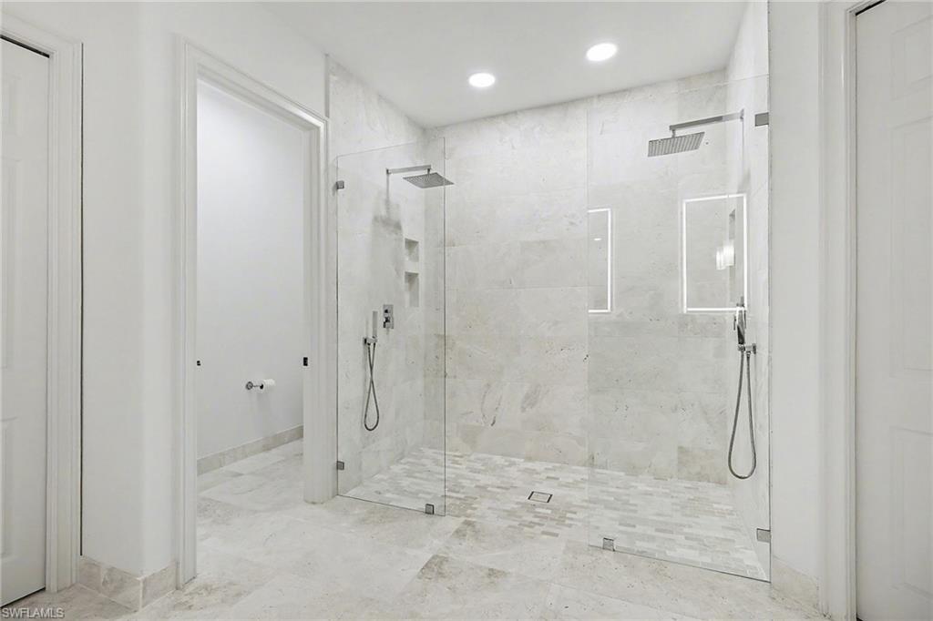 THE ENCLAVE - Residential