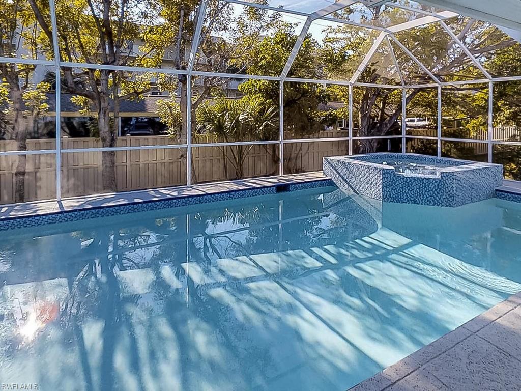 MARCO BEACH - Residential