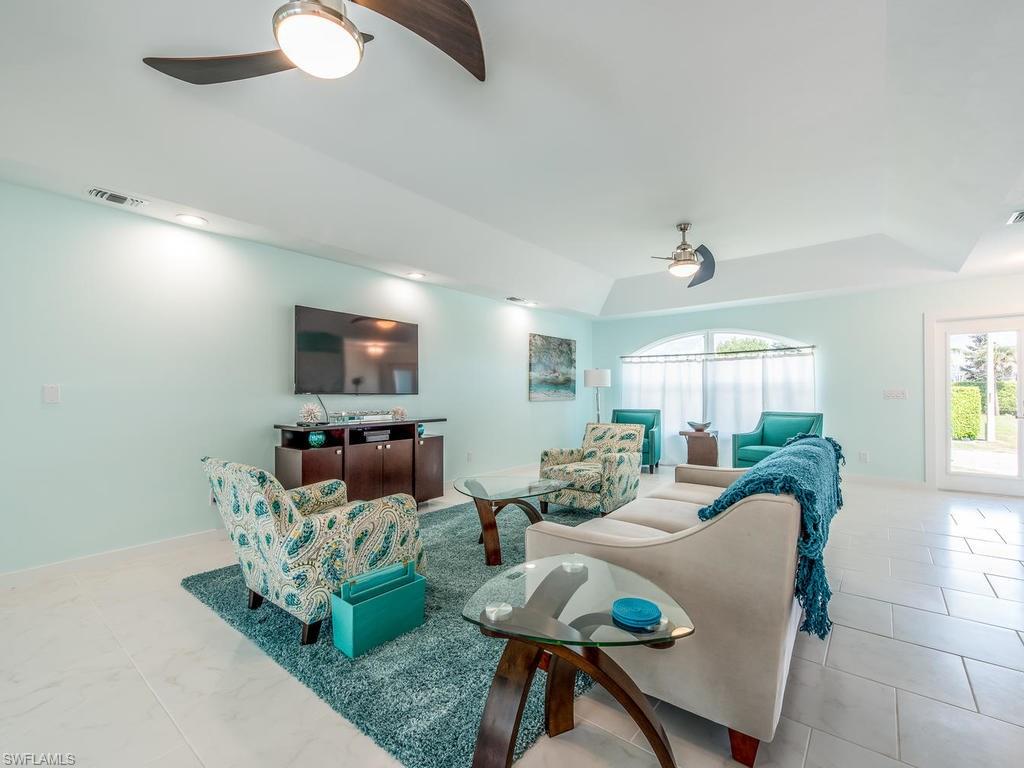 MARCO BEACH - Residential