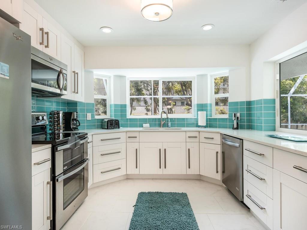 MARCO BEACH - Residential