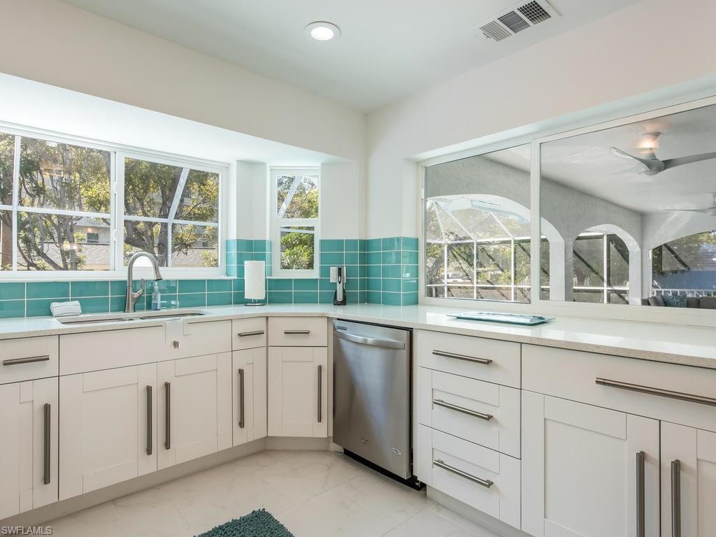 MARCO BEACH - Residential