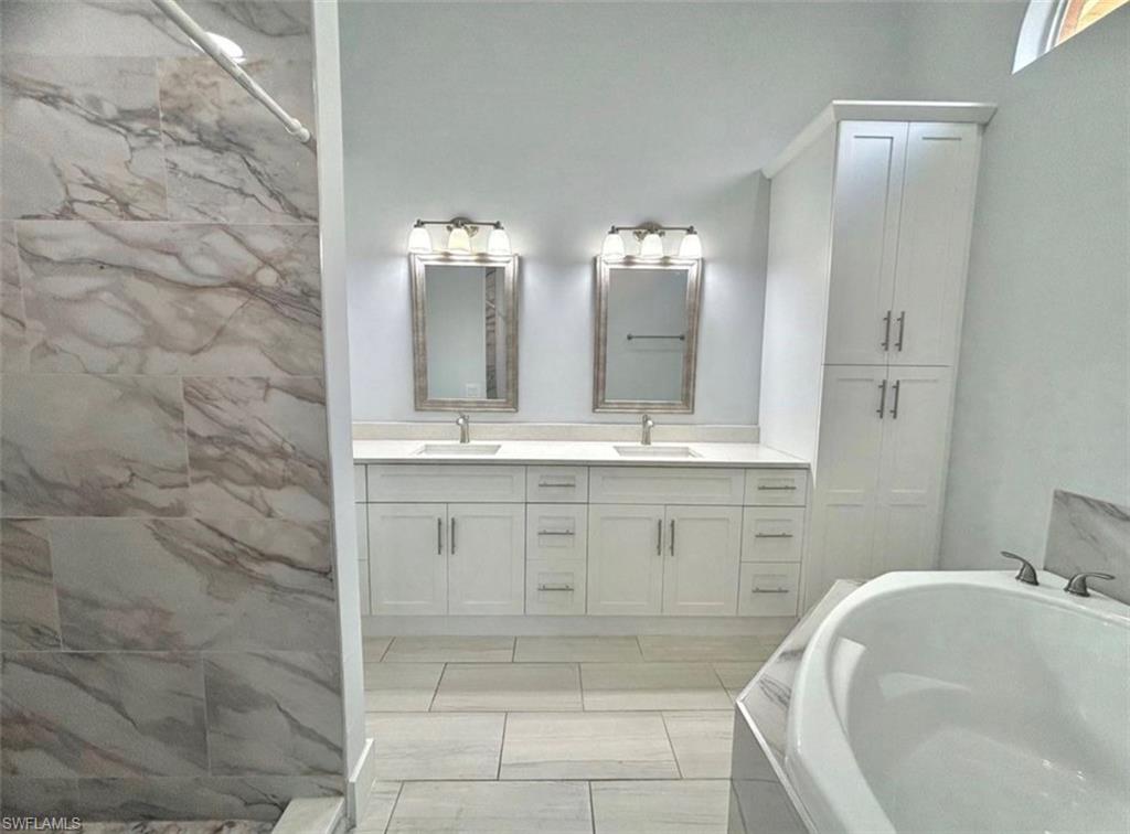 KELLY GREENS - Residential