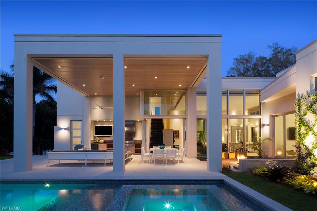 MOORINGS - Residential