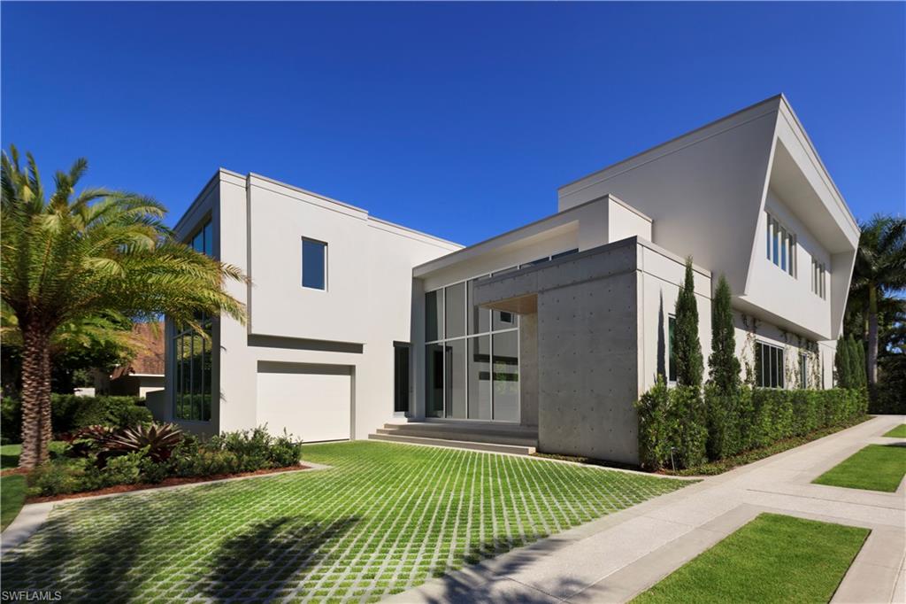 MOORINGS - Residential