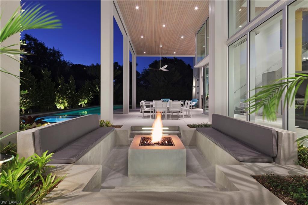 MOORINGS - Residential