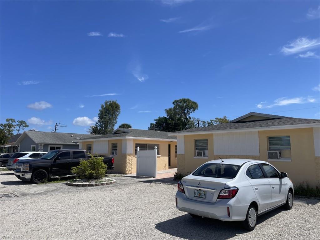 PINE MANOR - Residential