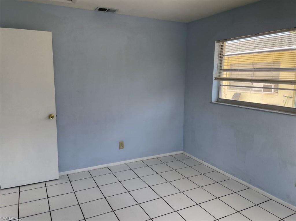 PINE MANOR - Residential