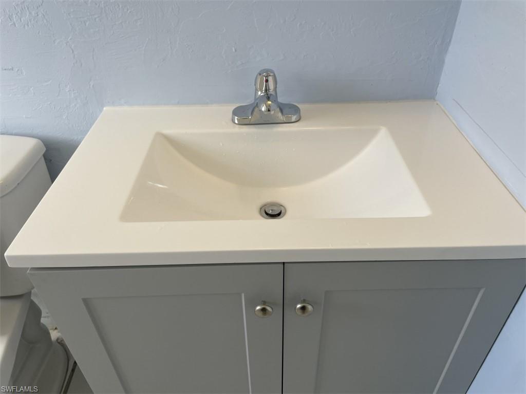 PINE MANOR - Residential