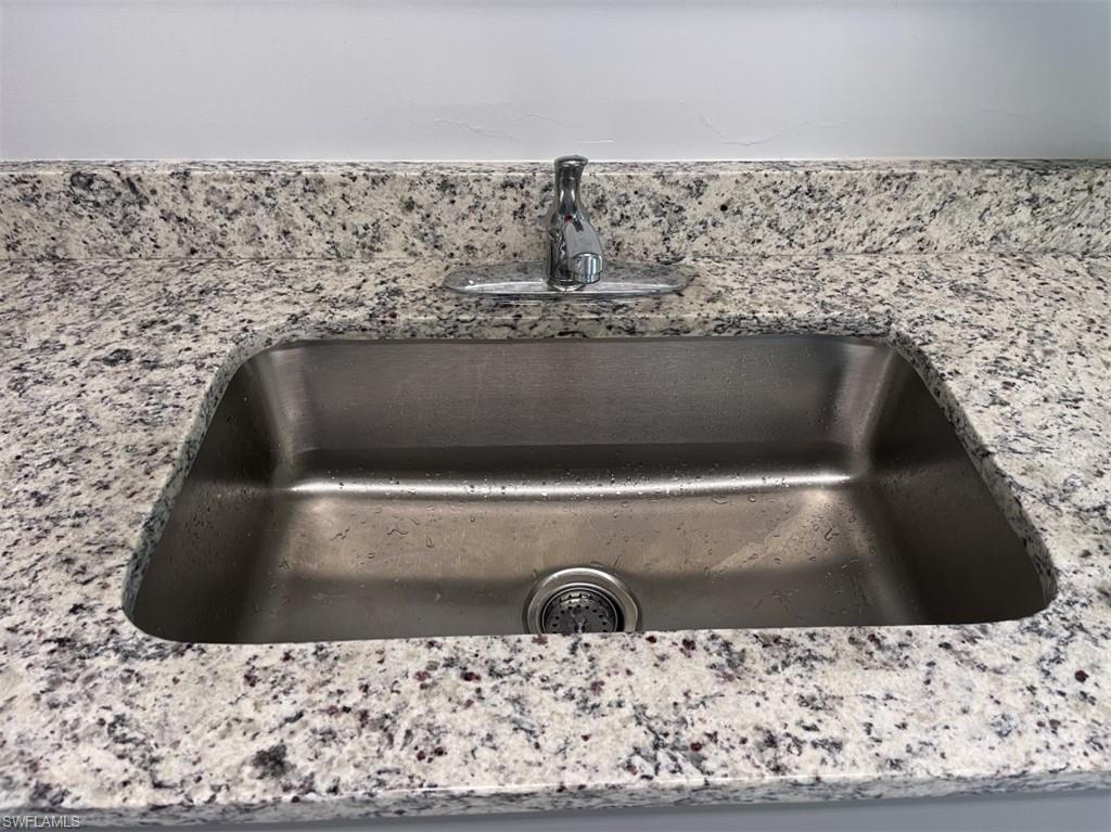 PINE MANOR - Residential