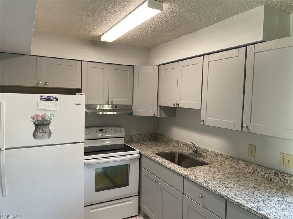 PINE MANOR - Residential