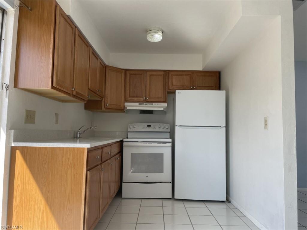 PINE MANOR - Residential