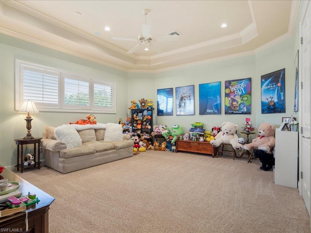 PINE RIDGE - Residential