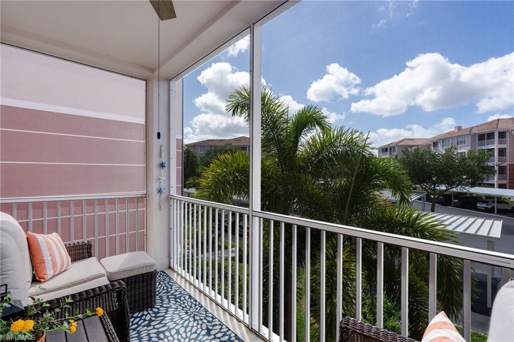 ROYAL POINTE - Residential