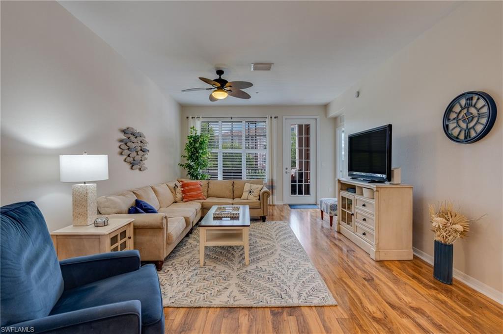 ROYAL POINTE - Residential