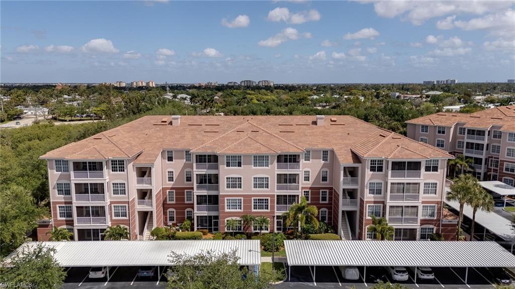 ROYAL POINTE - Residential