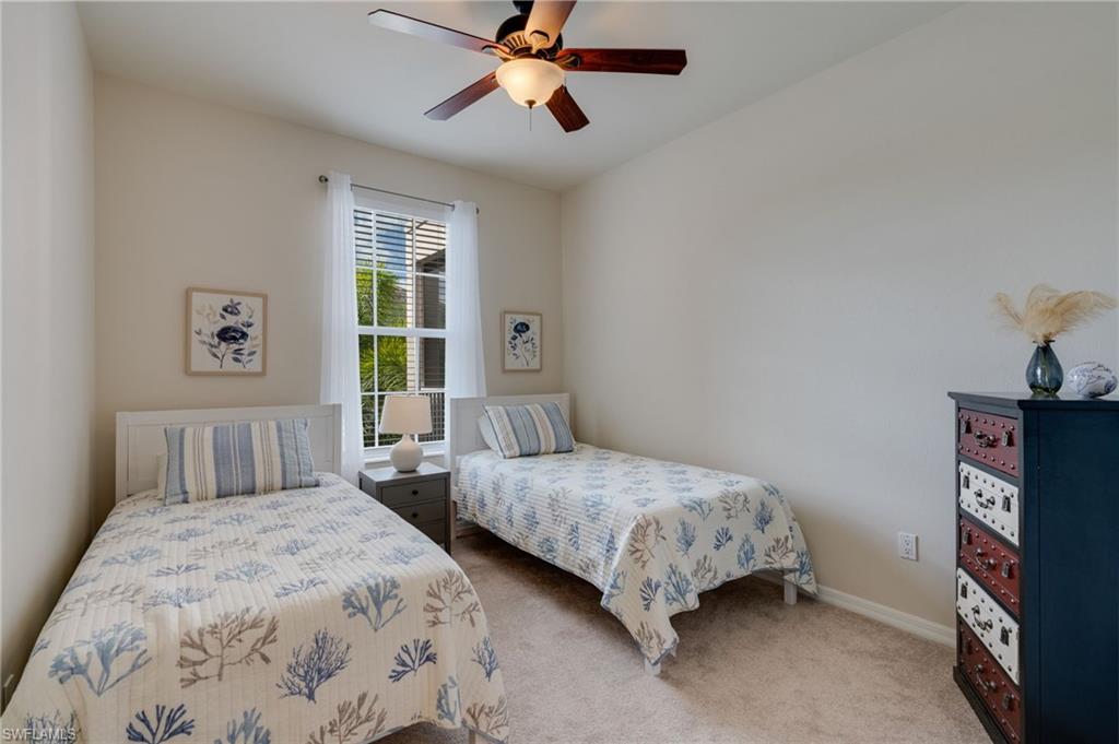 ROYAL POINTE - Residential