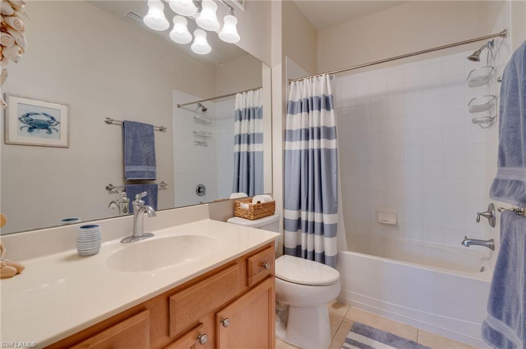 ROYAL POINTE - Residential