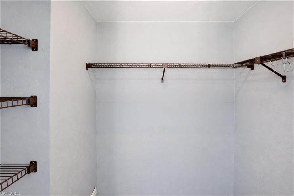 COMPASS POINTE - Residential