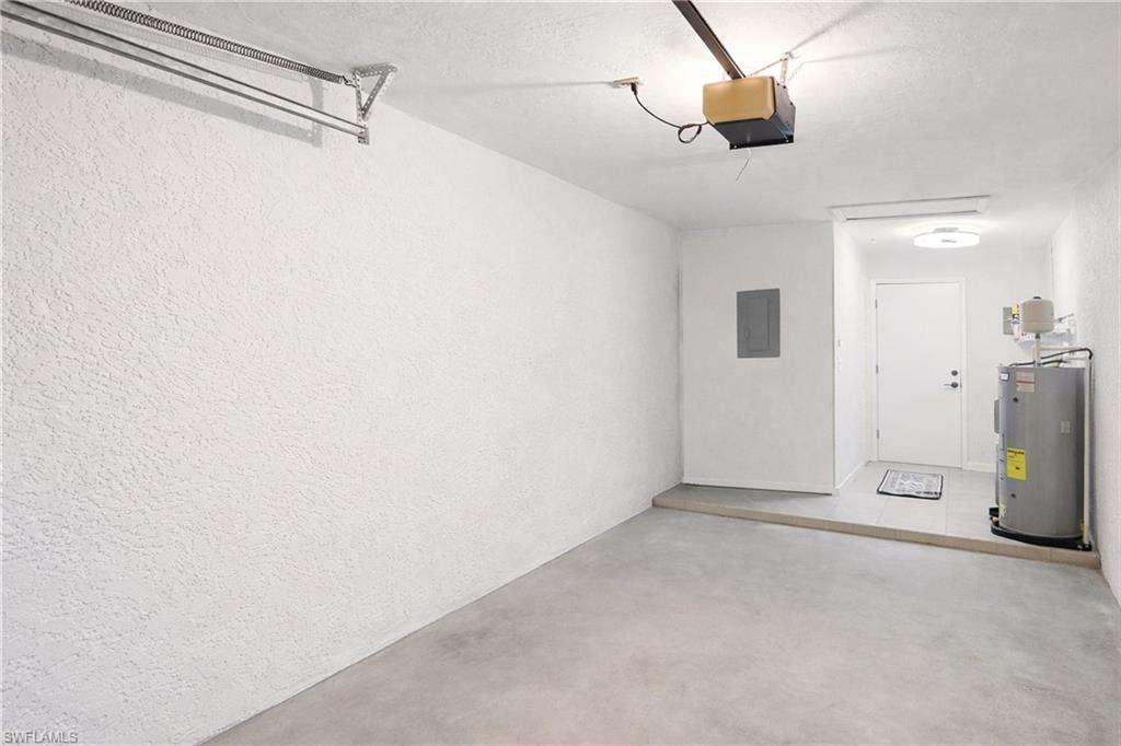 COMPASS POINTE - Residential