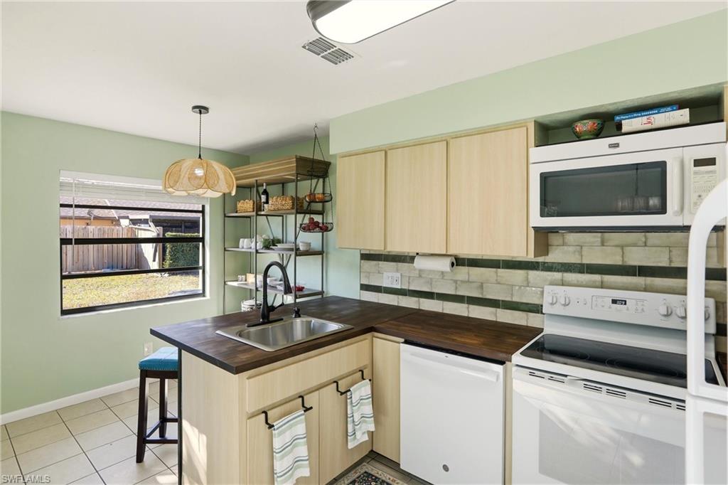 COMPASS POINTE - Residential