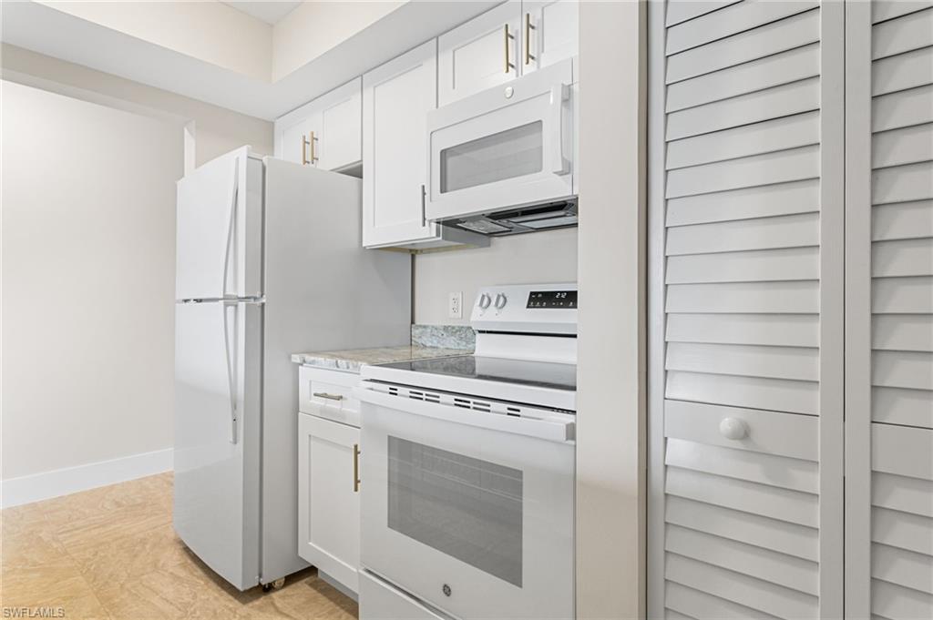 200 Lenell RD 211