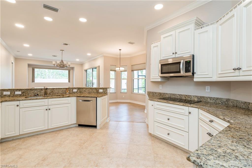 COLONIAL SHORES - Residential