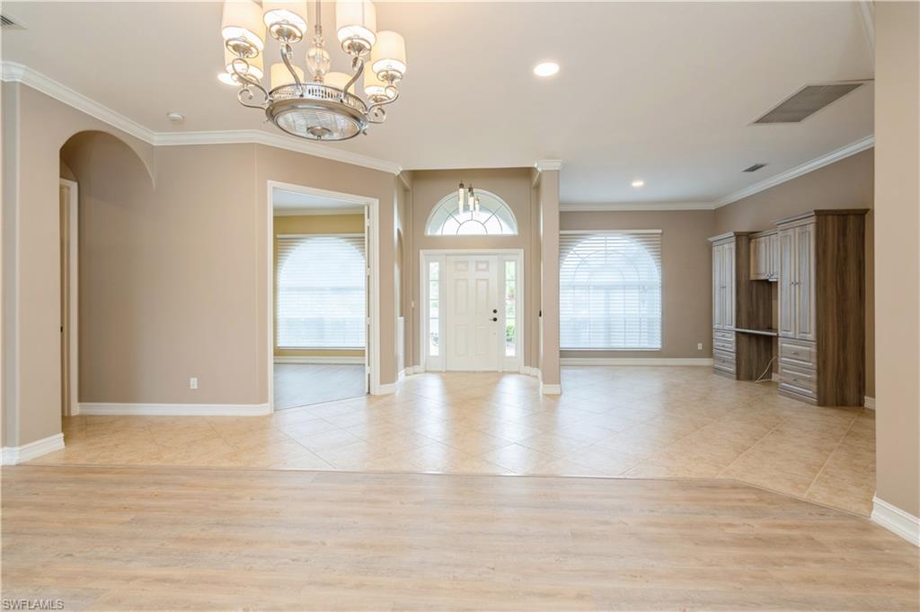 COLONIAL SHORES - Residential