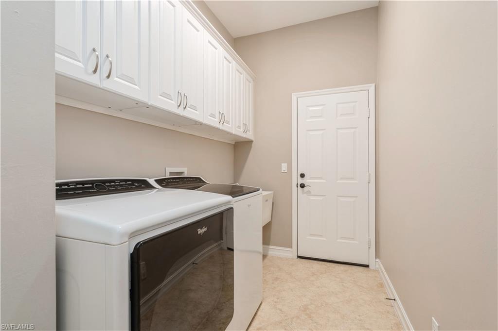 COLONIAL SHORES - Residential