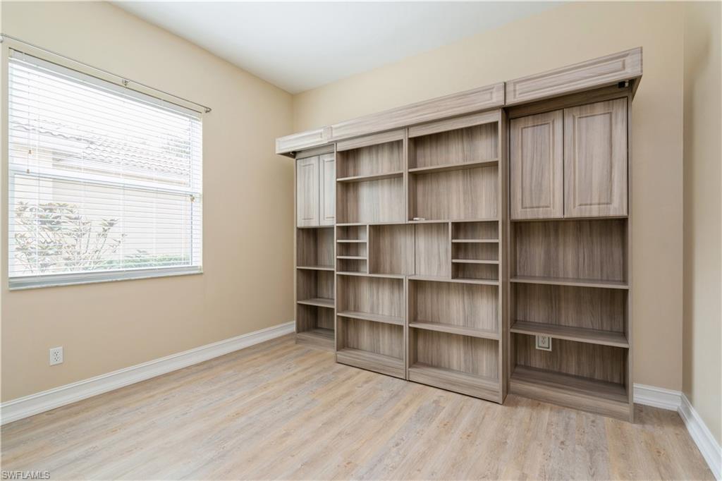 COLONIAL SHORES - Residential