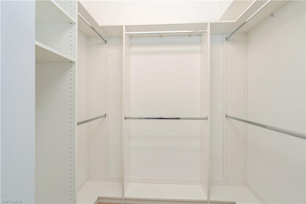 COLONIAL SHORES - Residential