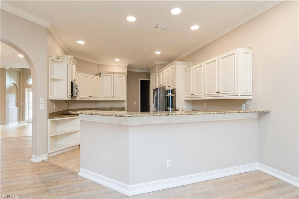 COLONIAL SHORES - Residential