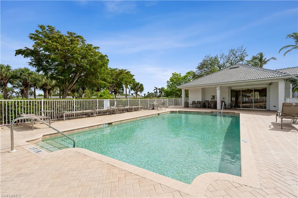 COLONIAL SHORES - Residential